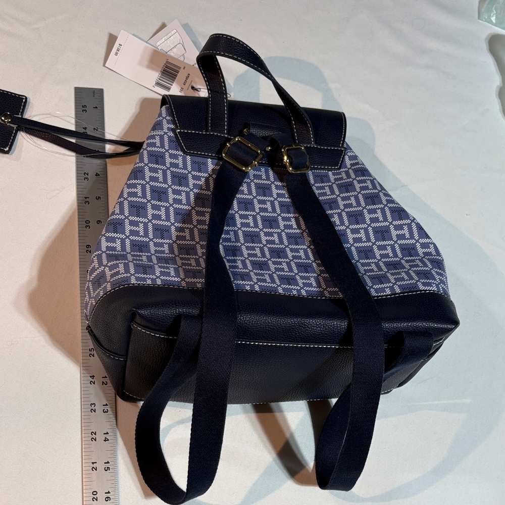 Tommy Hilfiger Backpack Andrea II Flap Faux Leather Blue & White NWT - Picture 13 of 14